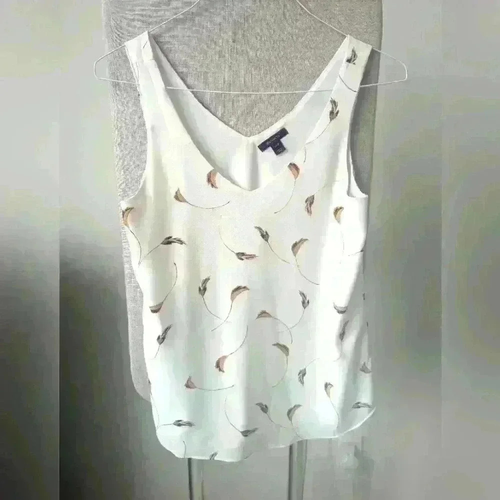 8 piece bundle of women's  tops - size xs/s